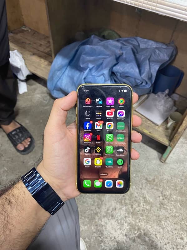 iphone 11/128 gb 0