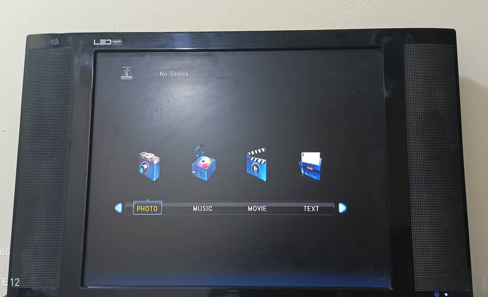 led tv Samsung 21 inches available in very reasonable price 1