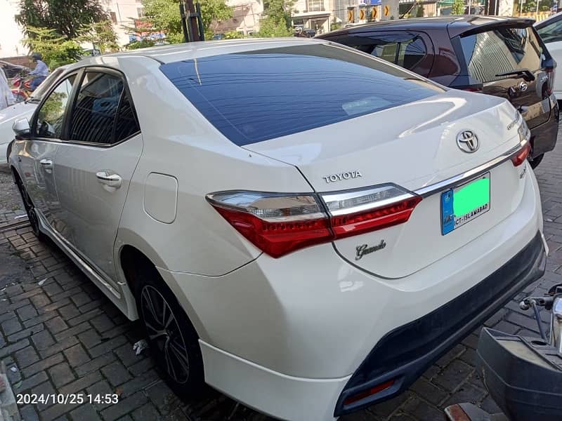 Toyota Altis Grande 2022 1