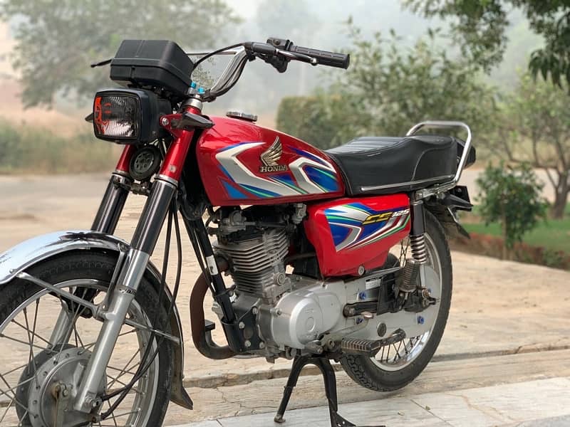 Honda CG 125 in lush condition 0