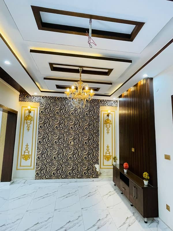 5 maral upper 1st floor and second floor for rent brand new luxury portion near to park facing nera to market 0