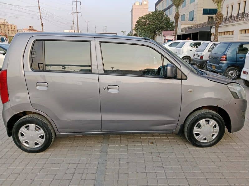 Suzuki Wagon R 2017 11