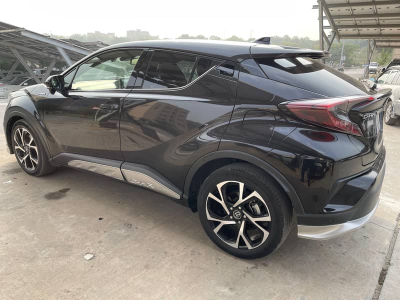 Toyota C-HR 2017 G LED 0