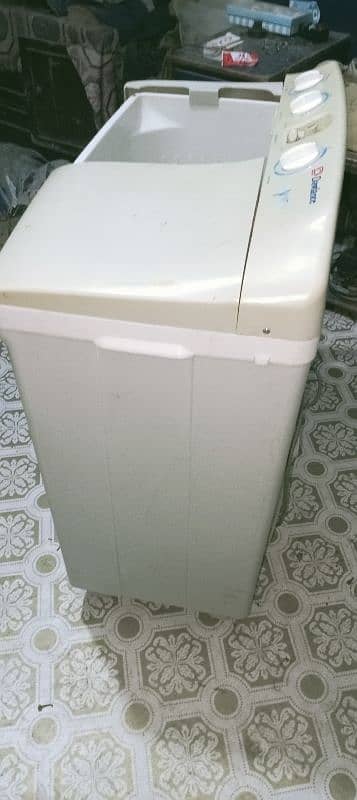 dawlance washing machine neat n clean condition both side working 5