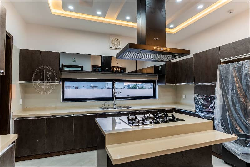 01 KANAL MOST BEAUTIFULL LUXURY MODERN HOUSE AVAILABLE FOR RENT IN DHA PHASE4 GOOD LOCATION 4