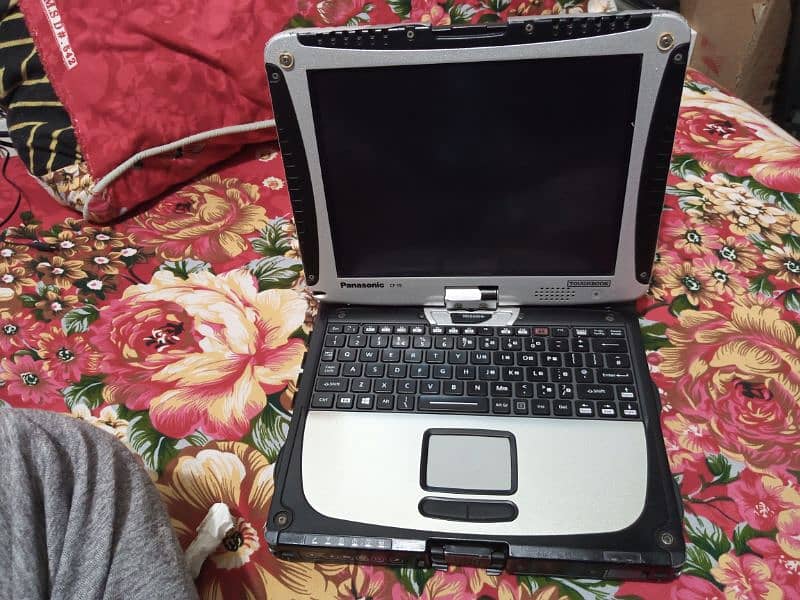 Rugged Laptop: Panasonic ToughBook Cf-19 - 4GB 3