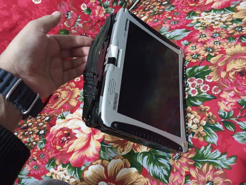 Rugged Laptop: Panasonic ToughBook Cf-19 - 4GB 4