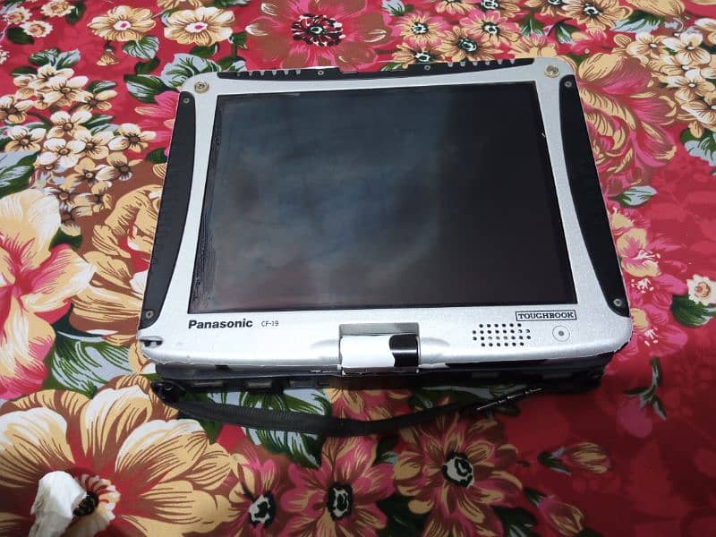 Rugged Laptop: Panasonic ToughBook Cf-19 - 4GB 5