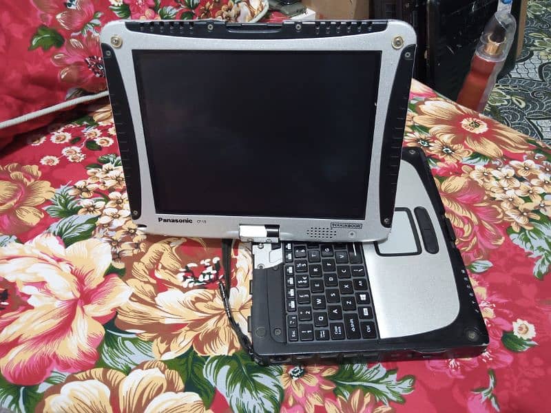 Rugged Laptop: Panasonic ToughBook Cf-19 - 4GB 6