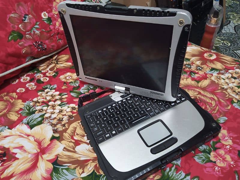 Rugged Laptop: Panasonic ToughBook Cf-19 - 4GB 8