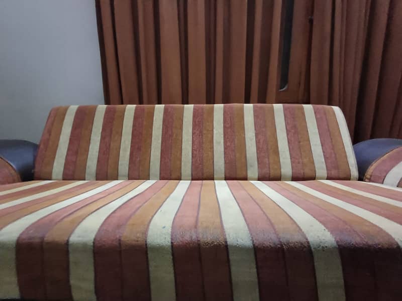 SALE SLIGHTLY USED SOFA COME BED 3 SOFAS CHOOSE ONE THAT YOU WANT 3