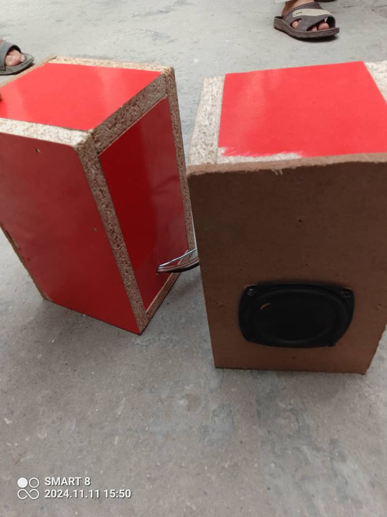 I'm selling speakers in low cost 2