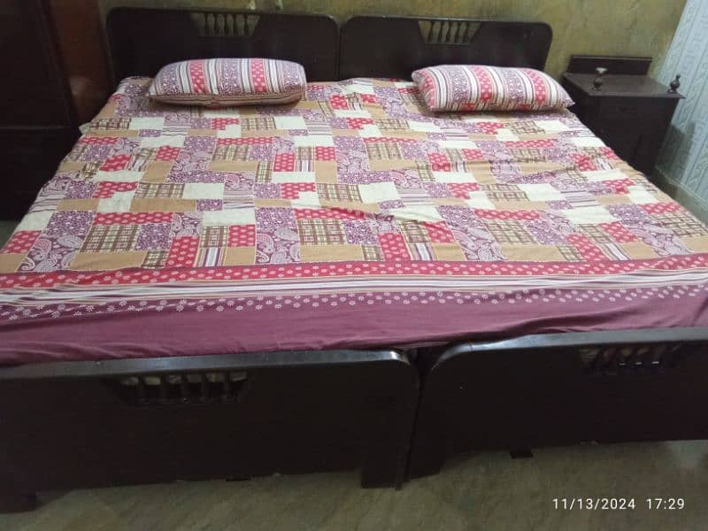 pair of single bed 1