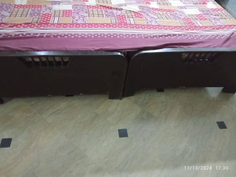 pair of single bed 2