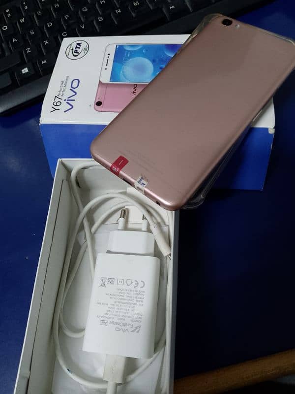 vivo Y67  pta approved 6/128 GB 2