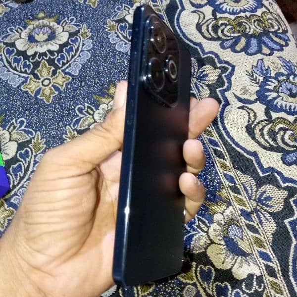 Infinix hot 40i 8+8 128 4