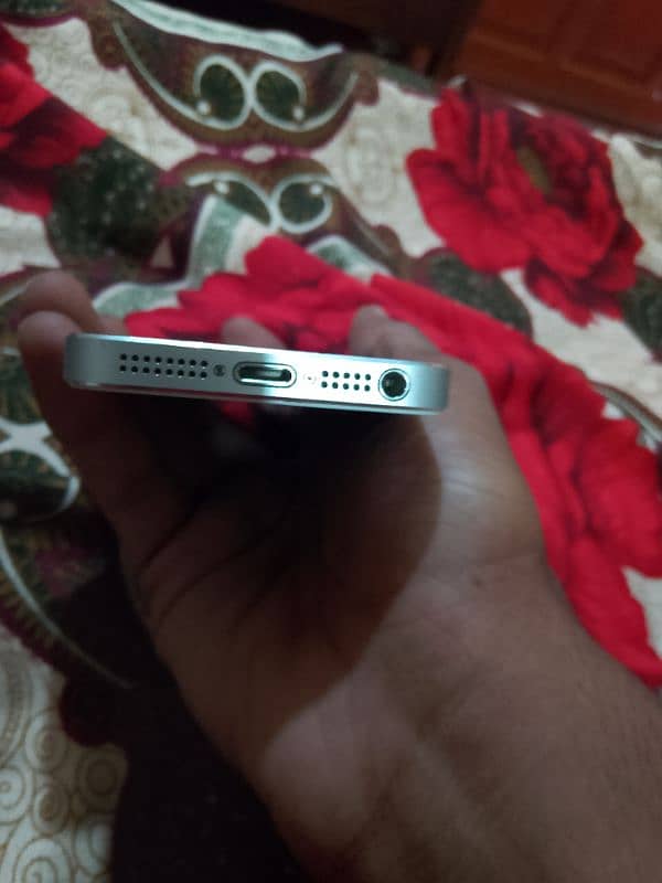 Iphone 5 simple for sale 5