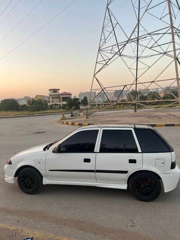 Suzuki Cultus VX 2000 4