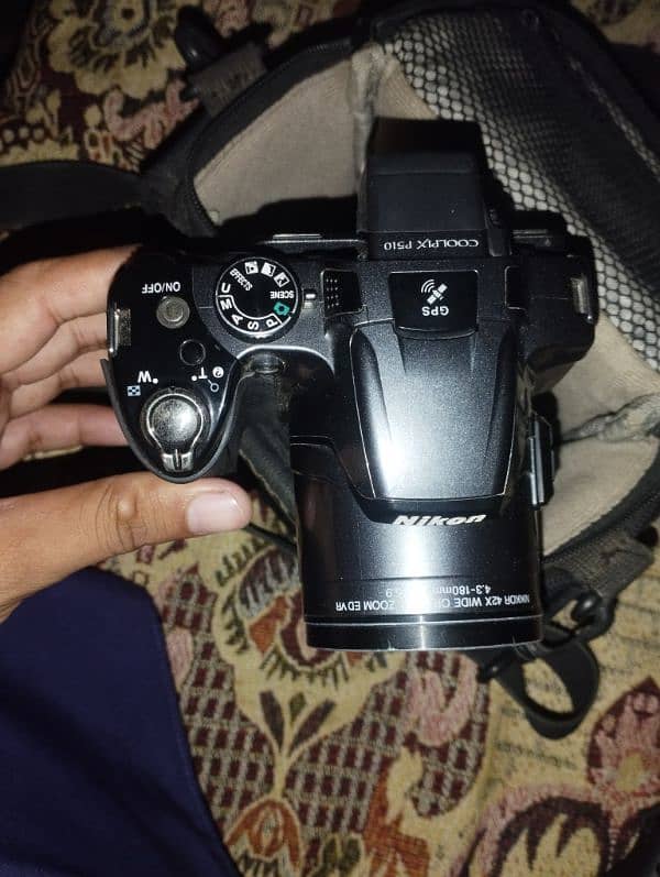 Nikon p510  with bag btry charger video and photo camra 1