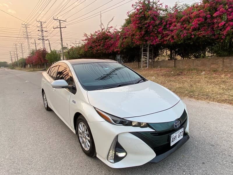 Toyota Prius 2017 1