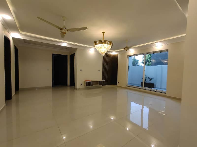 Kanal Brand New First Entry Portion For Rent 0