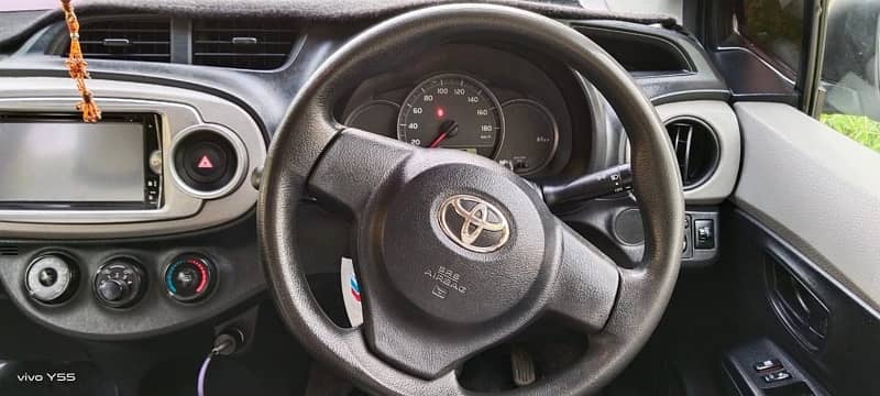 Toyota Vitz 2014 5