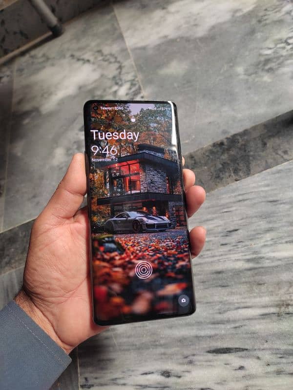 i am selling my OnePlus 8 pro ram 8+8 rom 128 3