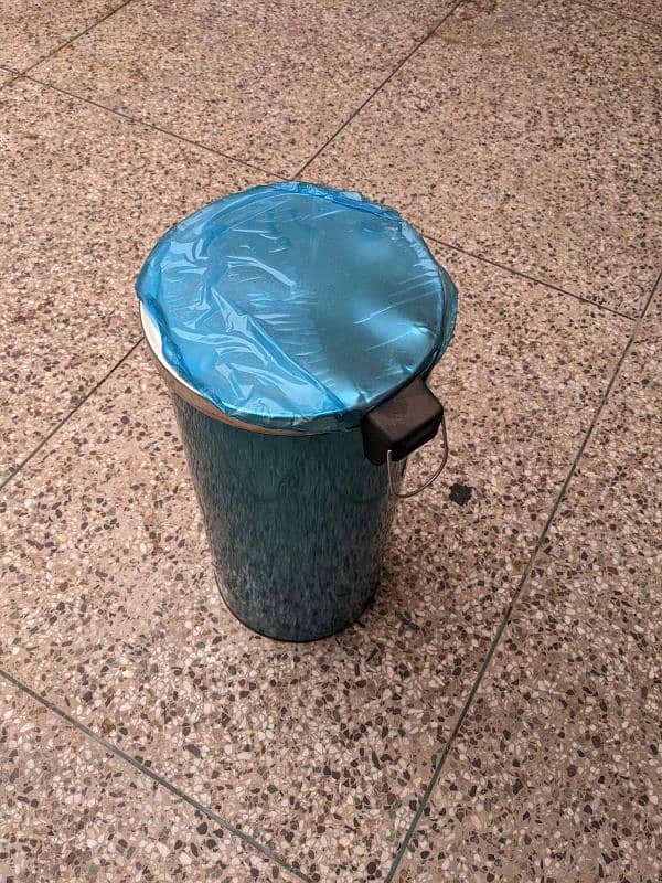 Brand New imported dustbin for sale 3