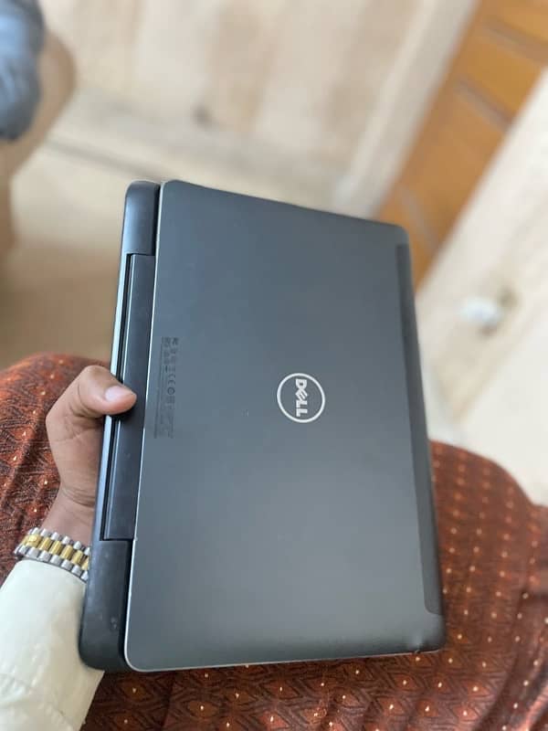 dell lap top with touch tab 4