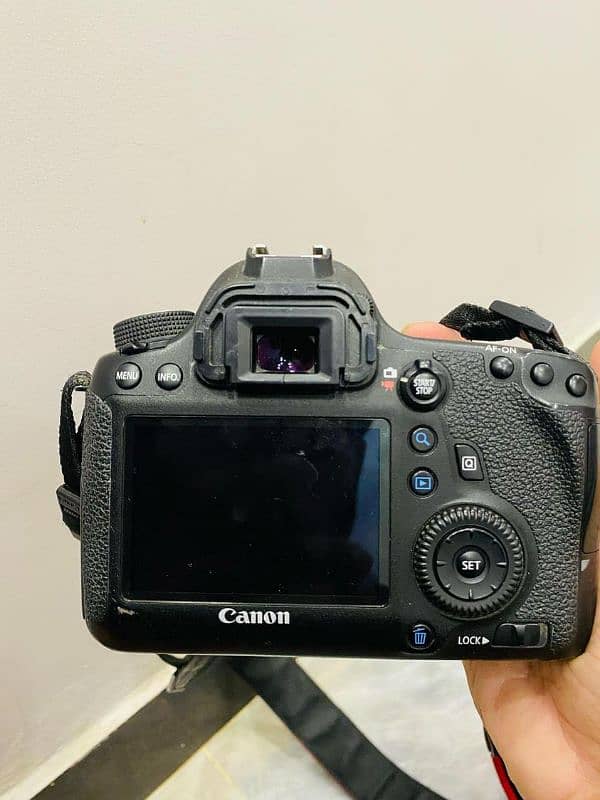 Canon 6d body with box and accessories 3