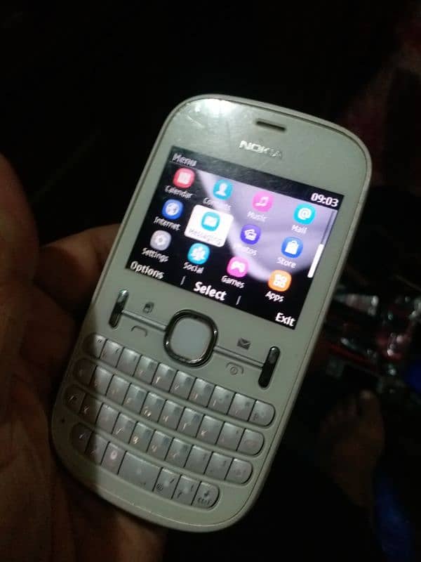 Nokia asha 200 dual sim 1