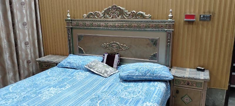 Bed Set For Sale//wooden B bed with(Side & dressing Table)//Showcase// 4