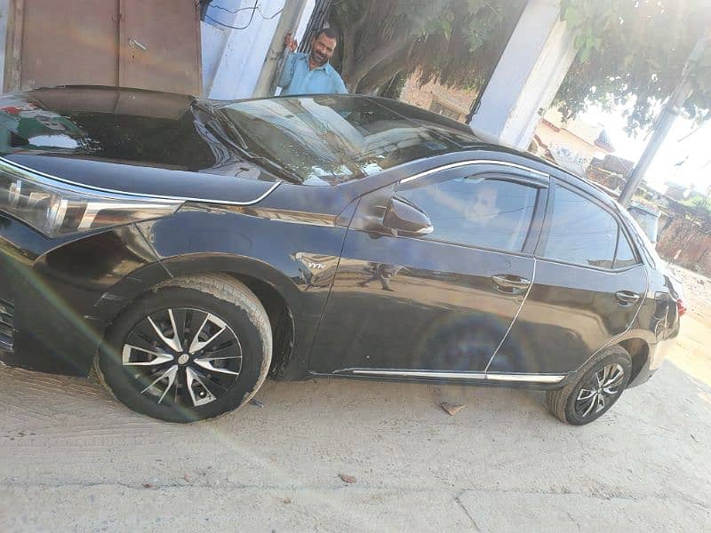 Toyota Corolla XLI 2015 3