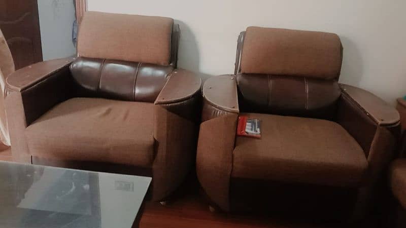 SOFA SET FOR SALE 5SITTER 2