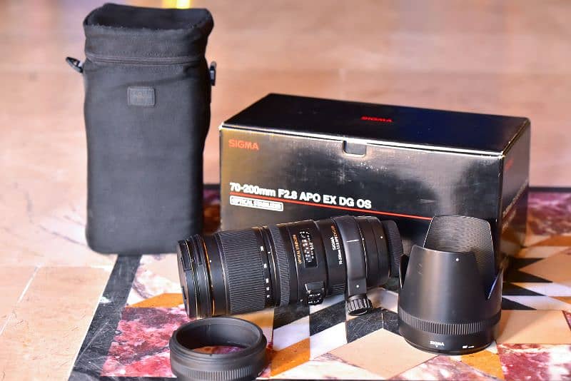 Sigma 70-200 Nikon Mount 10/10 Condition 3