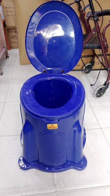 Full Plastic Commode Chair 03122348308 0