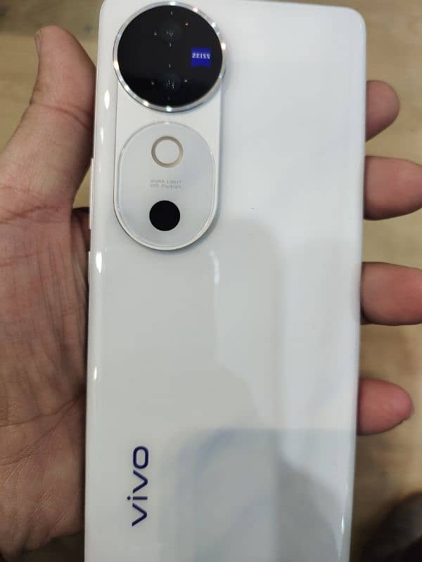 vivo V40 12/256 GB open Box 0