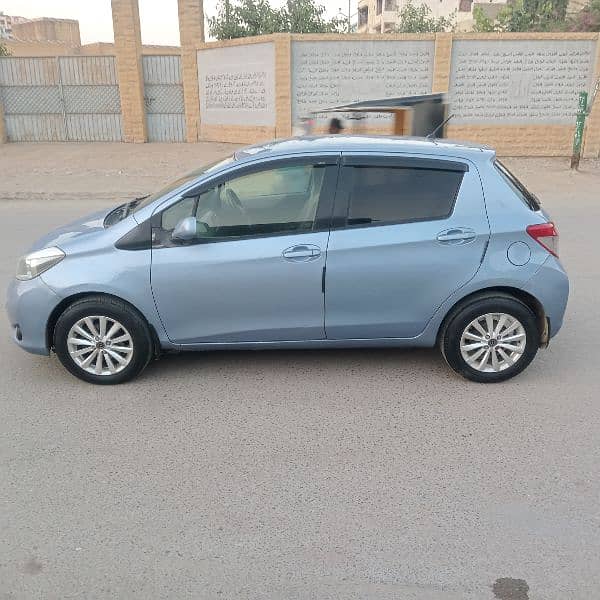 Toyota Vitz 2013/2015 full original condition car 5