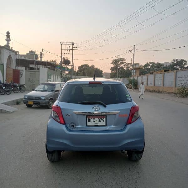 Toyota Vitz 2013/2015 full original condition car 6