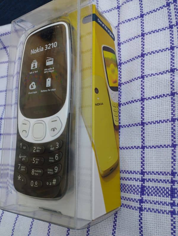 Nokia 3210 Mobile 0