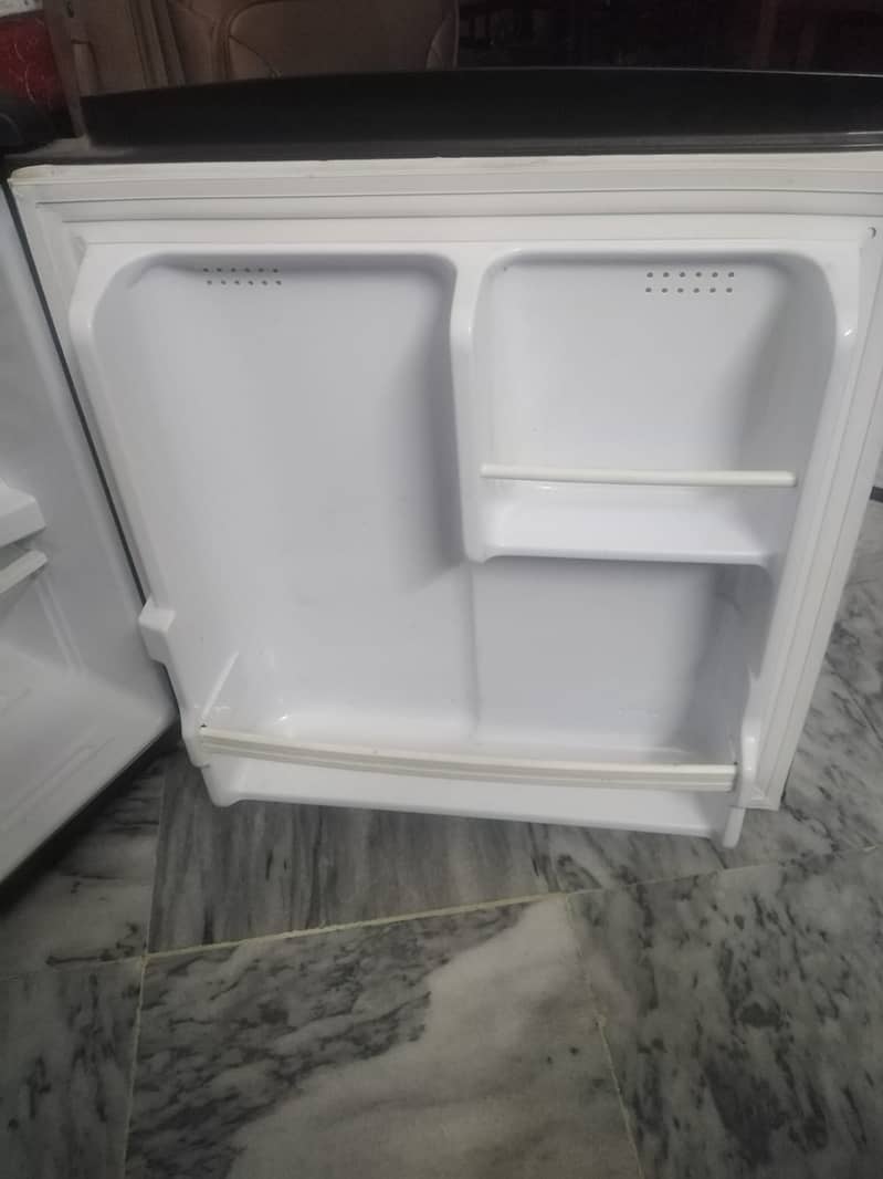 Haier Bedroom Series Mini Refrigerator In very Good Condition 1