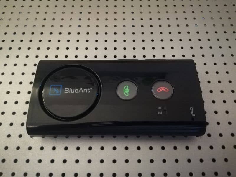 BlueAnt SuperTooth 3 Car BlueTooth HandsFree and SpeakerPhone Device 0