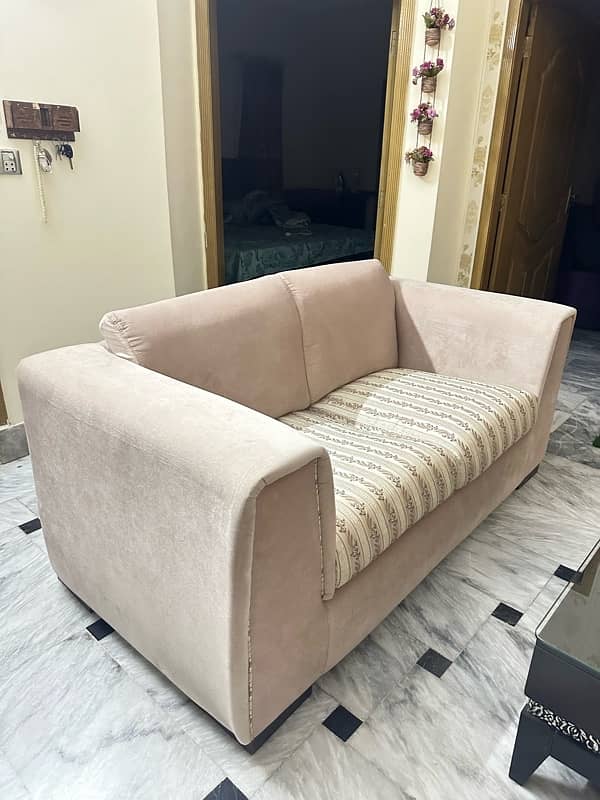 5 seater sofa with centre table 1