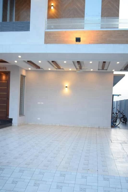 1 Kanal Furnished portion lower for rent in dha phase 7 near p. k. l. i 4