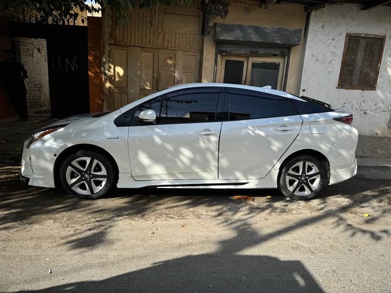 Toyota Prius 2017 0