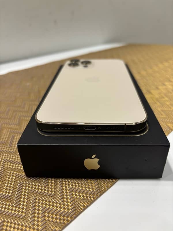 Iphone 12 pro max 256gb pta approved 3