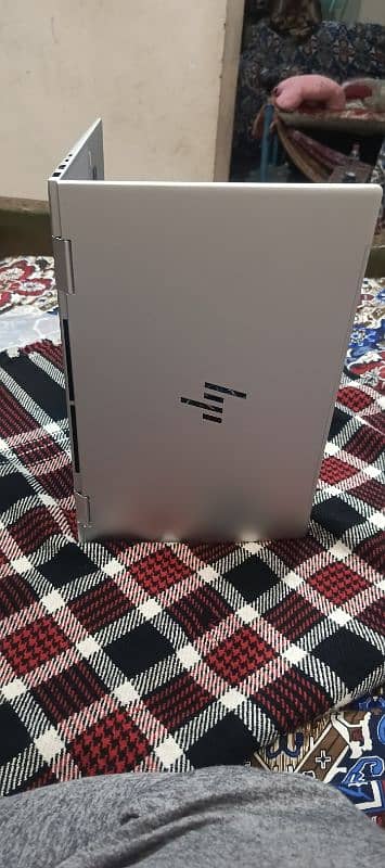 hp envy 360,touch n type,used like new, stretch less 1