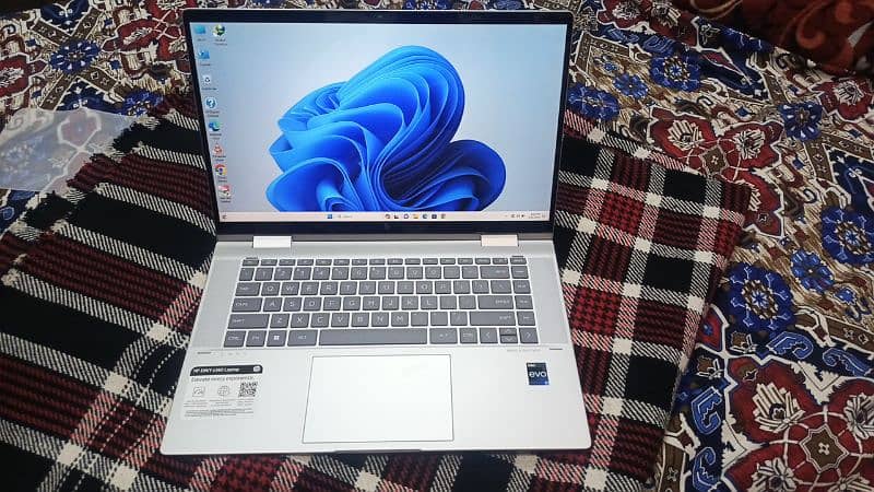 hp envy 360,touch n type,used like new, stretch less 2