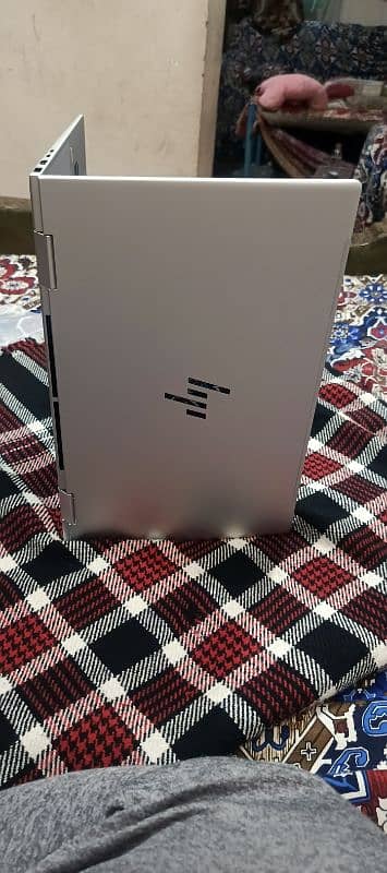 hp envy 360,touch n type,used like new, stretch less 5