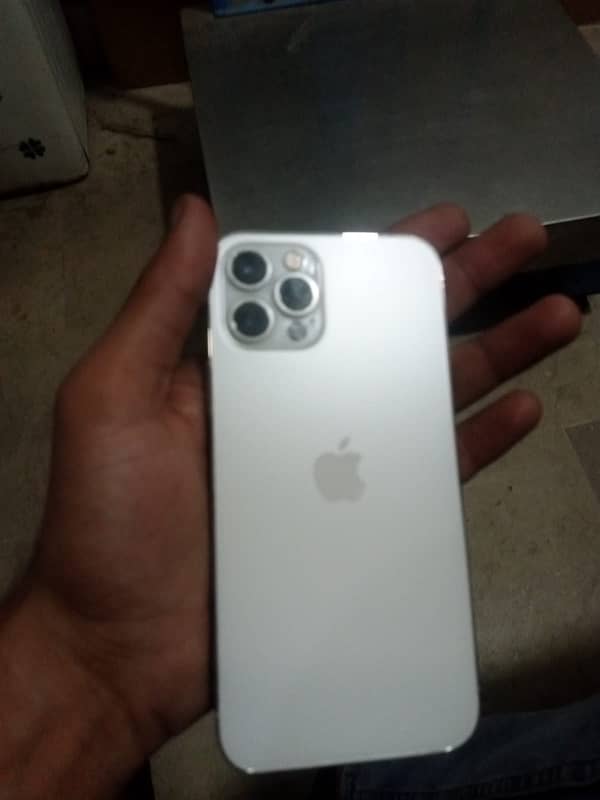 i phone 12 pro 2